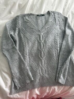 NIC+ZOE Light Gray Cable V-Neck Sweater
